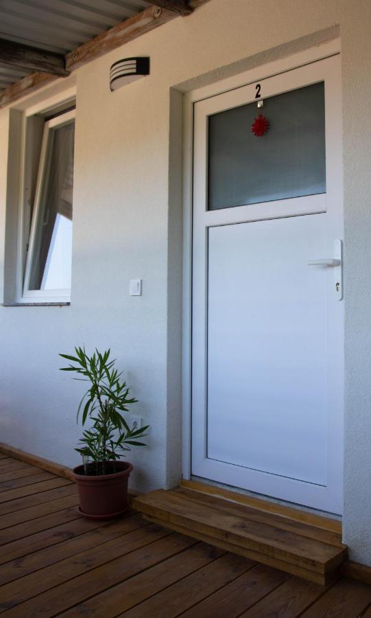 Koller Apartmanház Sárvár Exterior foto